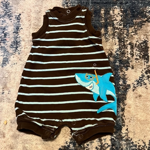 Newborn romper lot (B-5) - Picture 8 of 11